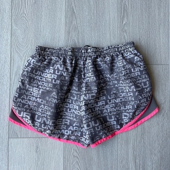 Under Armour Spellout Semi-Fitted Running Shorts S - Picture 4 of 5